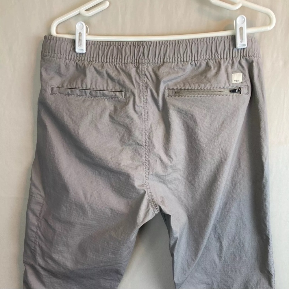 Vuori Men's Pants Gray Elastic Waistback